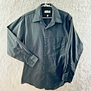 Van Heusen Men's Dress Shirt Long Sleeve Satin Stripe Fitted Wrinkle Free Medium